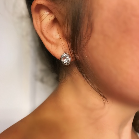 NEW!💎💙💎CZ💍CAGED DIAMOND LOOK CRYSTAL EARRINGS! - Picture 2 of 4